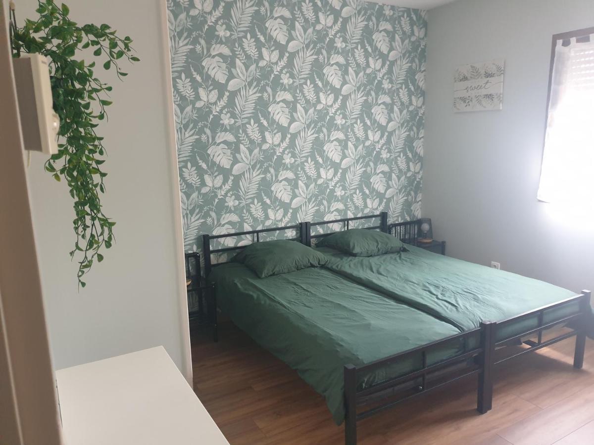 Le Refuge Apartment Lurcy-Lévis Екстериор снимка